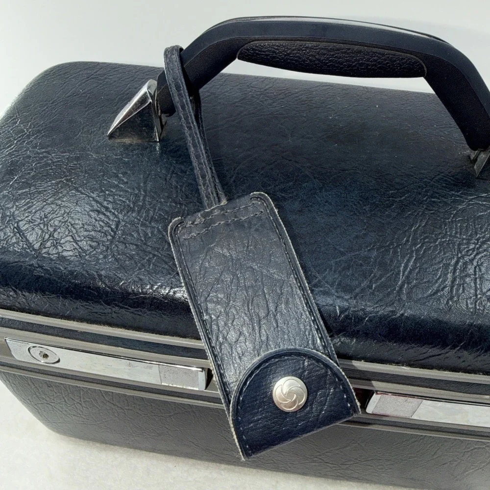 Samsonite Vanity Train Case with 2 Keys, Vintage Navy Blue With Tag Attached
